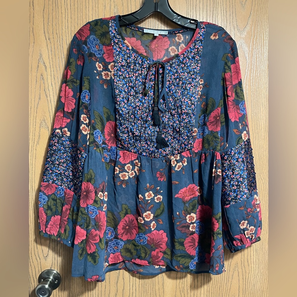 EUC Daniel Rainn Floral Blouse - Blue and Red